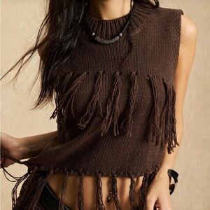 Sleeveless Fringe Knit Crop Top - Brown